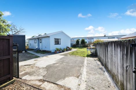 Photo of property in 31 Pomaria Road, Henderson, Auckland, 0610