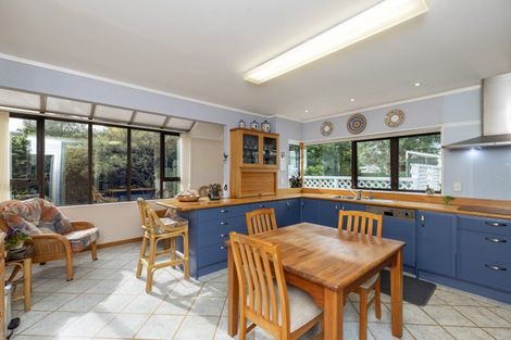 Photo of property in 2 Lavinia Grove, Waikanae Beach, Waikanae, 5036