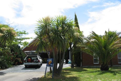 Photo of property in 3 Priorsford Court, Avonhead, Christchurch, 8042