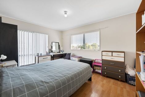 Photo of property in 70 Priestley Drive, Bucklands Beach, Auckland, 2014