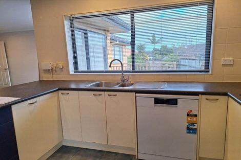 Photo of property in 8 Camith Close, Flat Bush, Auckland, 2016
