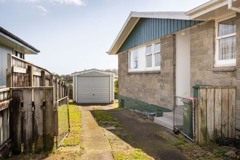 Photo of property in 75 Wrantage Street, Westown, New Plymouth, 4310