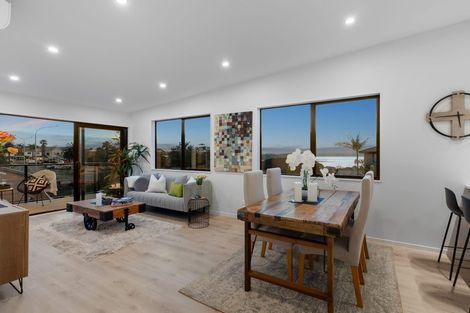 Photo of property in 935 Whangaparaoa Road, Manly, Whangaparaoa, 0930