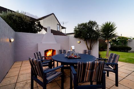 Photo of property in 10 Cliffs Road, Saint Clair, Dunedin, 9012