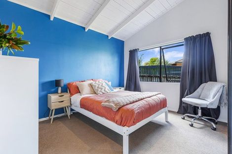 Photo of property in 10 Tokay Place, Huapai, Kumeu, 0810