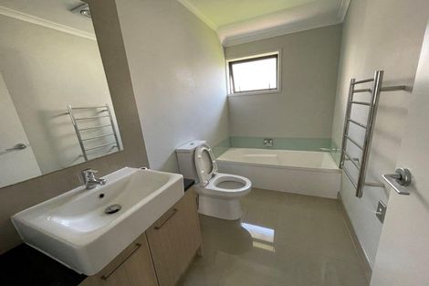 Photo of property in 20 Hirimate Place, Flat Bush, Auckland, 2019