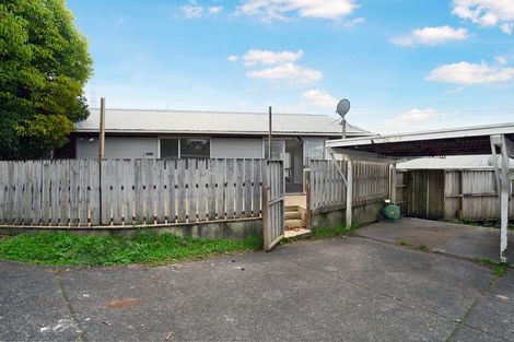 Photo of property in 24a/1 Waimumu Road, Massey, Auckland, 0614
