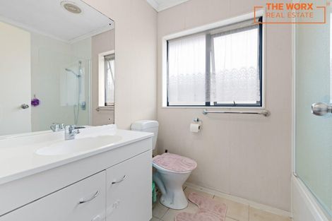 Photo of property in 66 Stellata Court, Randwick Park, Auckland, 2105