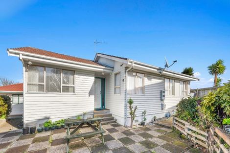 Photo of property in 70 Priestley Drive, Bucklands Beach, Auckland, 2014