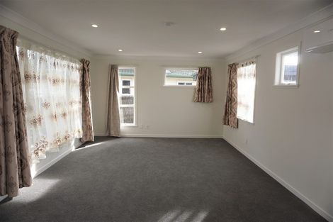 Photo of property in 28 Howard Road, Taradale, Napier, 4112