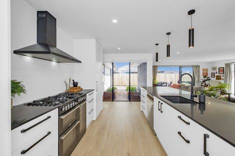 Photo of property in 28 Falcon Road, Rolleston, 7615