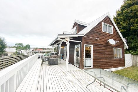 Photo of property in 43 Hutchinson Avenue, New Lynn, Auckland, 0600