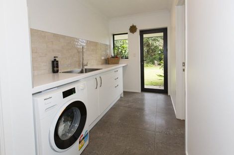 Photo of property in 36 Ripiro Drive, Baylys Beach, Dargaville, 0377