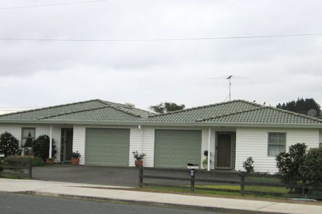 Photo of property in 1/28 Awaroa Road, Helensville, 0800