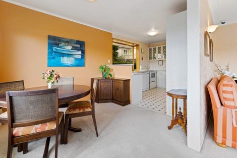 Photo of property in 10 Chapman Road, Te Atatu Peninsula, Auckland, 0610