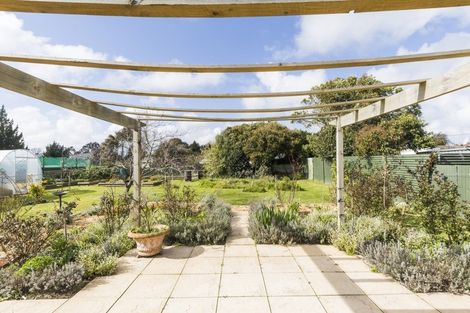 Photo of property in 7 Station Road, Marton, 4710