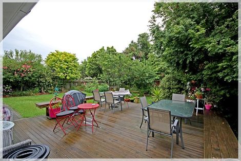 Photo of property in 32 Marlborough Street, Levin, 5510