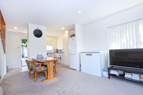 Photo of property in 1/44 Fields Parade, Oteha, Auckland, 0632