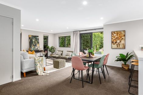 Photo of property in 31 Mooring Close, Whitby, Porirua, 5024