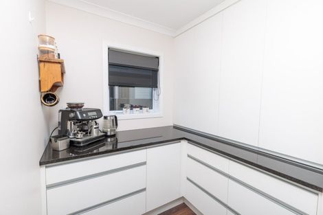 Photo of property in 33 Rochdale Drive, Churton Park, Wellington, 6037