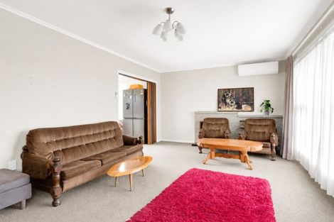 Photo of property in 24 Larnach Street, St Andrews, Hamilton, 3200