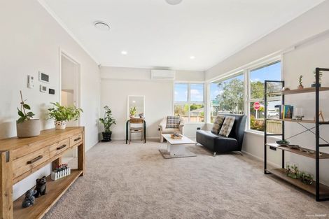 Photo of property in 11 Tonkin Drive, Sunnynook, Auckland, 0620