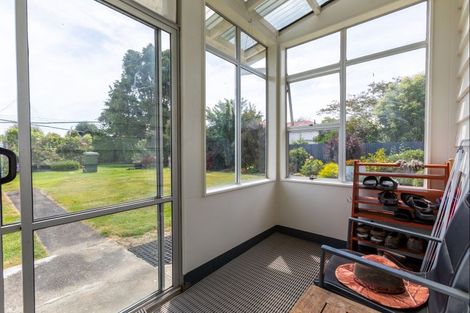 Photo of property in 37 Fox Street, Woodville, 4920