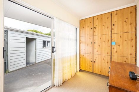 Photo of property in 10 Leon Place, Waitara, 4320