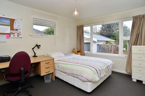 Photo of property in 8 Westmont Street, Ilam, Christchurch, 8041