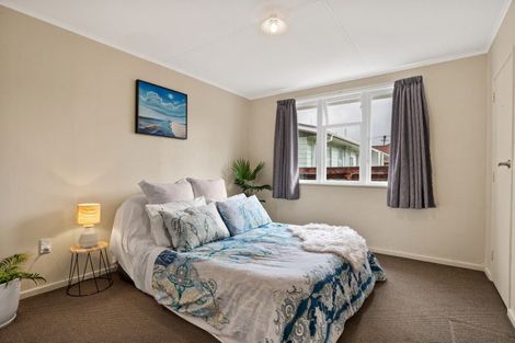 Photo of property in 5 Kowhai Street, Naenae, Lower Hutt, 5011