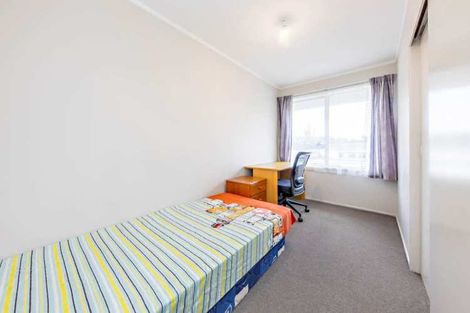 Photo of property in 1/21 Simon Ellice Drive, Bayview, Auckland, 0629