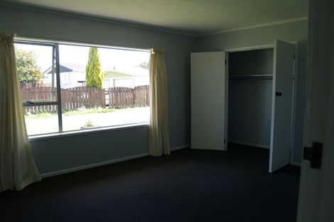 Photo of property in 1/29 Garelja Road, Henderson, Auckland, 0612