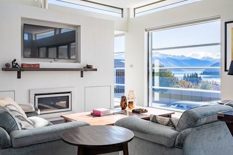 Photo of property in 15 Faulks Terrace, Wanaka, 9305