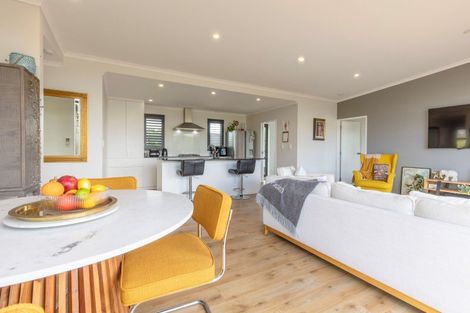 Photo of property in 21 Blundell Avenue, Waipukurau, 4200