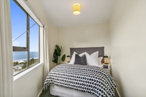 Photo of property in 15f2 Sutherland Crescent, Melrose, Wellington, 6023