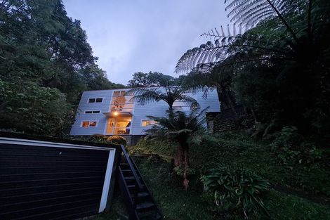 Photo of property in 81 Chamberlain Road, Karori, Wellington, 6012