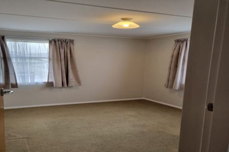 Photo of property in 7 Terrance Grove, Paparangi, Wellington, 6037