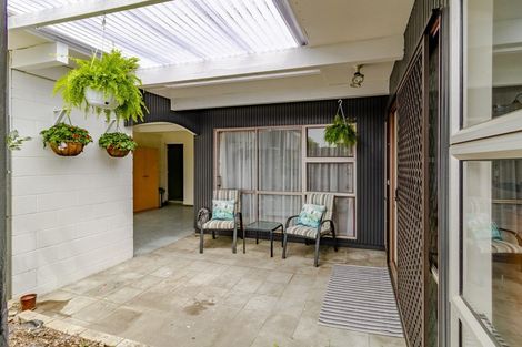 Photo of property in 2/19 Church Road, Taradale, Napier, 4112