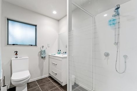 Photo of property in 40 Vipond Road, Stanmore Bay, Whangaparaoa, 0932