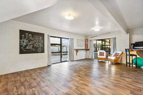 Photo of property in 33b Kauri Road, Stanmore Bay, Whangaparaoa, 0932