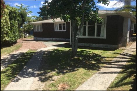 Photo of property in 12 Norma Avenue, Te Atatu South, Auckland, 0610