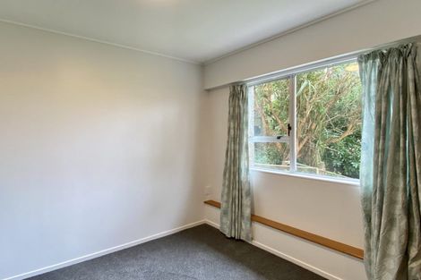 Photo of property in 6 Hallewell Crescent, Johnsonville, Wellington, 6037