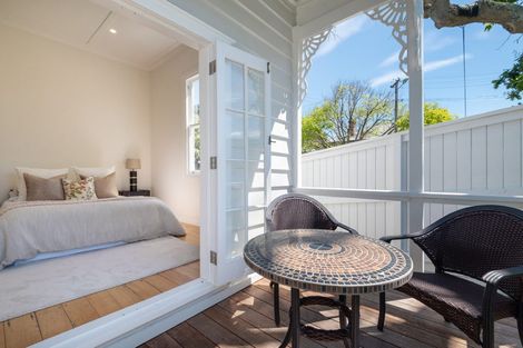 Photo of property in 95 Vauxhall Road, Devonport, Auckland, 0624