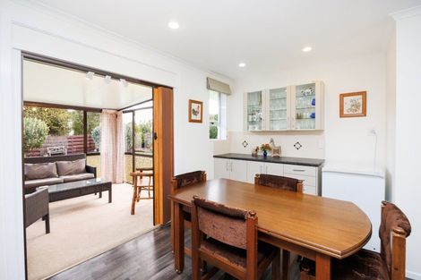 Photo of property in 28 Kennedy Avenue, Feilding, 4702