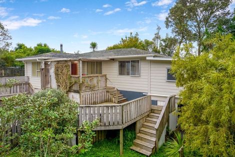 Photo of property in 19 Stallard Place, Glen Eden, Auckland, 0602