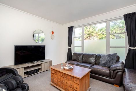 Photo of property in 28 Fox Street, Woodville, 4920