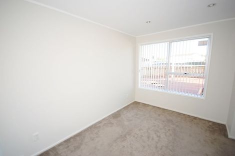 Photo of property in 16 Nan Place, Pakuranga Heights, Auckland, 2010