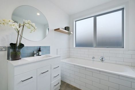 Photo of property in 20 Myles Way, Lower Shotover, Queenstown, 9304