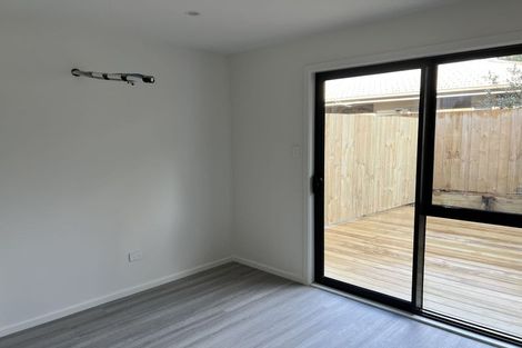 Photo of property in 43 Tirimoana Road, Te Atatu South, Auckland, 0602