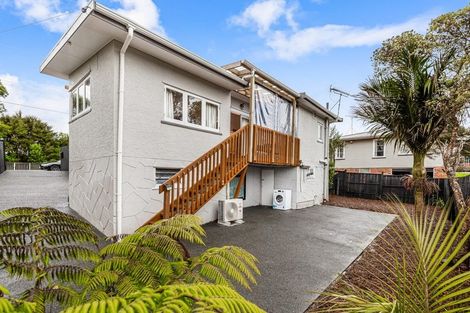 Photo of property in 27 Withers Road, Glen Eden, Auckland, 0602